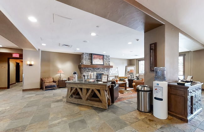 Trailhead Lodge - Photo 77