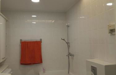 Ferienhaus mit Sommerpool, Terrasse und Glashaus - Foto 11