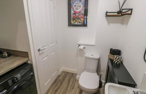 Silverstone Paddock Retreat - Photo 31