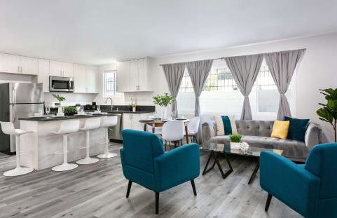 Modern 3BR Apt with Parking in Glendale - Foto 2