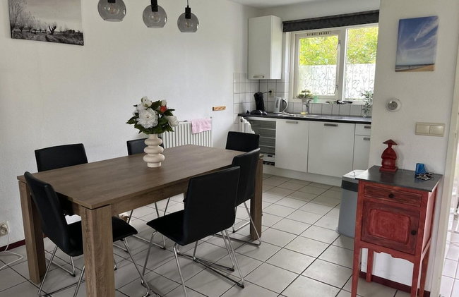 Cosy Bungalow Near the Beach - Photo 34