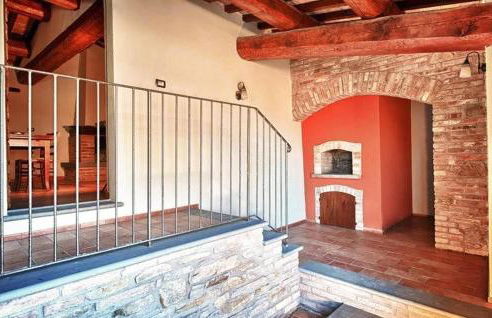 2 Bedroom Nice Apartment In Sant'angelo In Vado - Foto 9