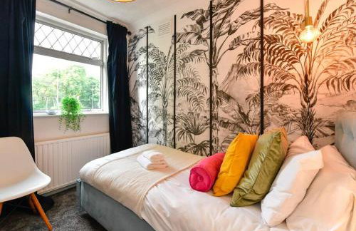 Stylish 3 Bed Home with Parking! - Photo 46