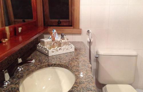 Dúplex 400m do Lago com lareira e garagem - Foto 27