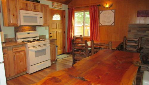 Hillside Hideaway -View of Ski Slope from Charming Deck - Foto 4, stove