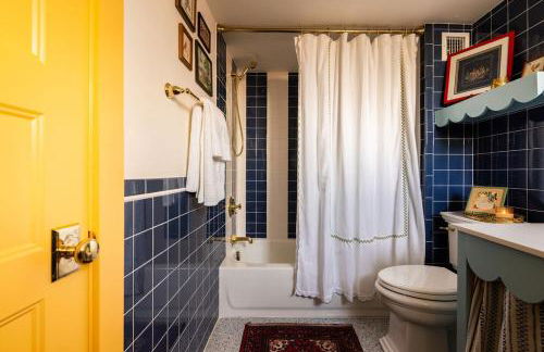 Hot Tub, 5BR2BTH in Guthrie, OK- Near EdmondOKC - Photo 29