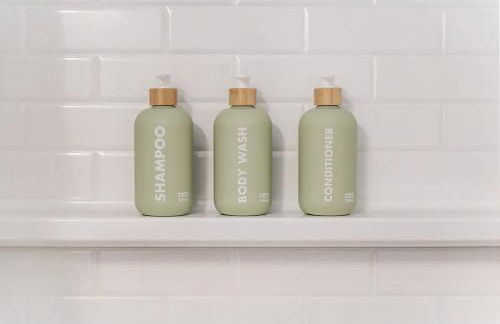 Elegant Escape-Fenced Yard BBQ & Cozy Fire Pit - Foto 31