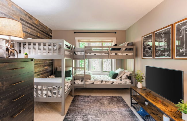 The Après-alpine by Avantstay Cozy Modern Cabin w/ Deck - Foto 8