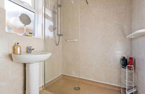 3 bedroom Bungalow for Contractors,Workers,Relocation,Insurance,Family, Free Parking - Foto 20