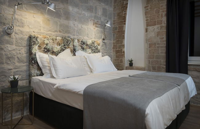 Emarconi history&luxury in Split center - Photo 16