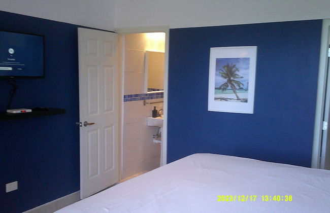 E&J Boutique Residences - Photo 44