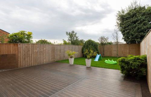 Pass the Keys 4-Bed Home with Garden Parking Near Durham - Foto 30