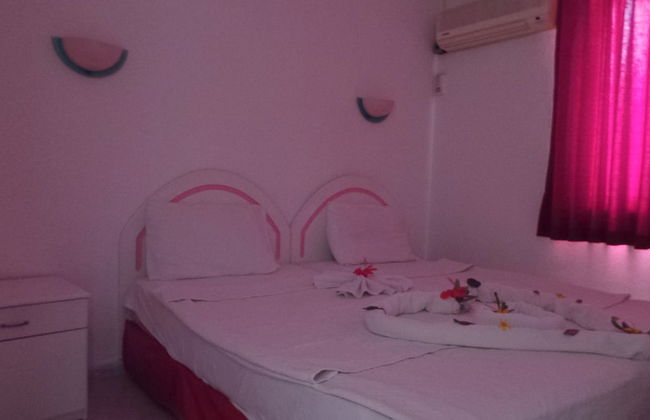 Family Apart - Photo 3