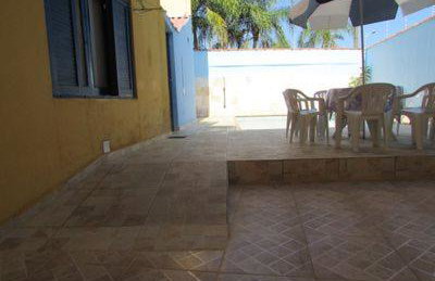 Casa c/ Piscina - Ampla e Arejada Balneário Gaivota - 300 mts da Praia - Foto 2