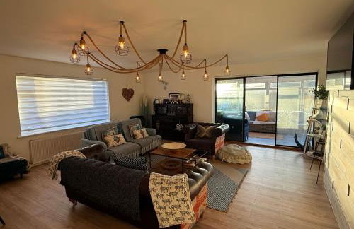 Shore Lodge Beachfront Escape, Sleeps 8, 4BR - Foto 11