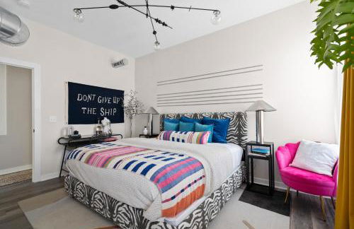 The Bentley Condotel, Heart of Walkers Point with Garage, Yard - Foto 2