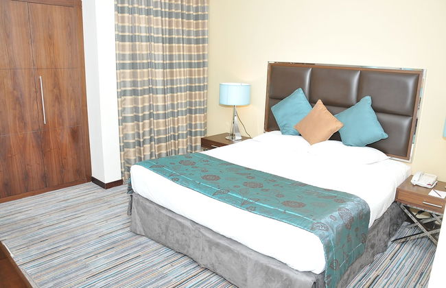 Phoenix Plaza Hotel Apartments - Photo 8