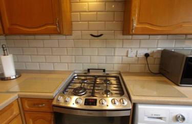 London Luxury 6 Bedroom Family House Sleeps 12 people Parking for 4 Cars Close to tube. - Foto 51