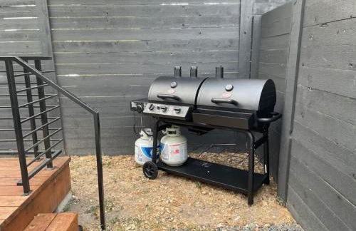 3BR 3BA Heart of SoCo, Private Deck Steps to Shops by Austin Vacay - Foto 19