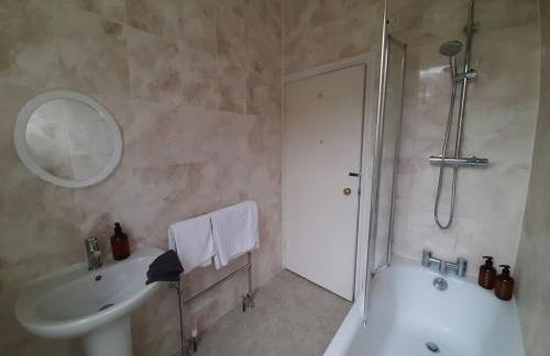 Wokingham - Central 2 beds home with parking - Foto 7