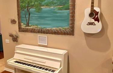 Luxury Lake House w/ Heated Pool & Multiple Spas - Foto 9