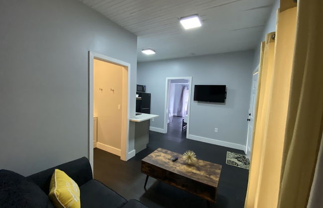 The Mellow Yellow - Photo 7