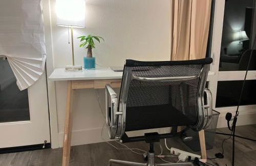 Near Stanford Luxury Retreat 1 Gigabit Fast WiFi Two Car Garage Masterbedroom King Size Bed Walk-in Closet and Walk-in Shower - Foto 16