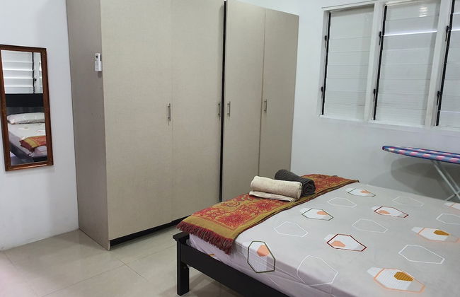 Master Bedroom with Shared Kitchen - Photo 18