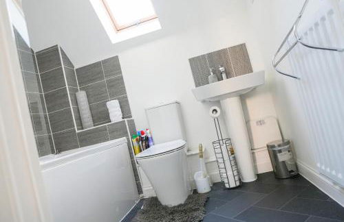 Stunning Two-Bedroom Apartment at A3REE, Free Parking, near Cribbs Causeway Mall - Foto 27
