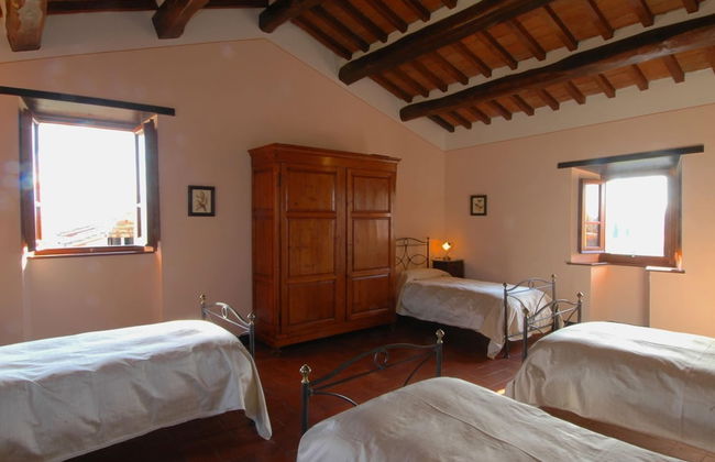 Agriturismo near Cortona with Spacious Garden & Swimming Pool - Foto 9