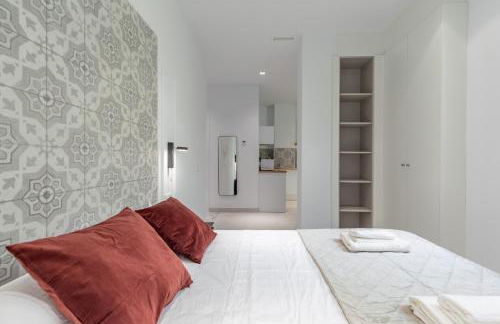 Chic & Comfortable Apartment, Private Terrace - Photo 20