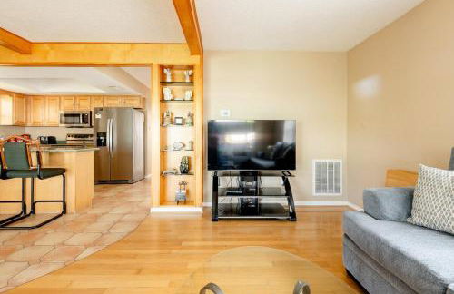 Welcome to Your Serene Waterfront Getaway! - Foto 1