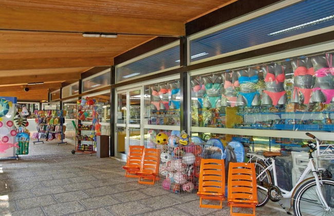 Peaceful Chalet Escape - Photo 22