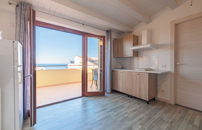 Marina di Petrolo Apartments - Photo 15