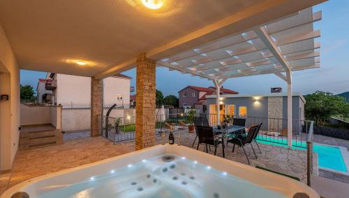 Awesome Home In Gorica - Foto 2