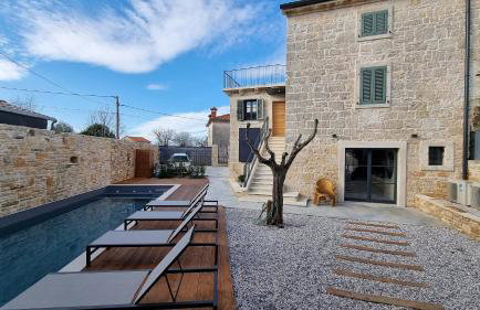 Villa Qualia - Heated pool, 4 bedrooms, 2 kitchens, Stylish interior - Foto 1