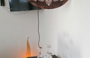 Stylisches kleines Studio -Zentral gelegen- Nähe BayArena - in Leverkusen Wiesdorf City- Friedrich Ebert Platz 5a , 4te Etage mit Balkon-kein Aufzug-Lift--Kaution Pflicht-- - Foto 11