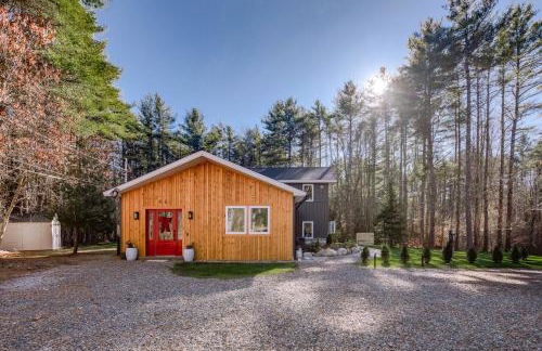 Modern Gem on 15 Acres, 5 Mi to Old Orchard Beach! - Foto 36