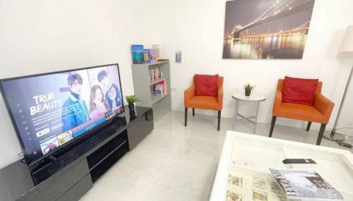 Walnut Flats-F2, 3-Bedroom with Garden & Patio - AC, Parking, Netflix, WIFI - Close to Oxford, Bicester & Blenheim Palace - Foto 3