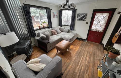 The Purple Palace - Historic Downtown BZN - Foto 9