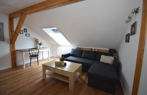 Bimax Neu renovierte, gemütl. 4 Zimmer Dachwohnung - Foto 3