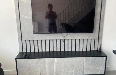 Aurang House, 1 Bedroom, Double bed, en-suite, with Kitchen, 55" Flat TV, Private Parking - Foto 20