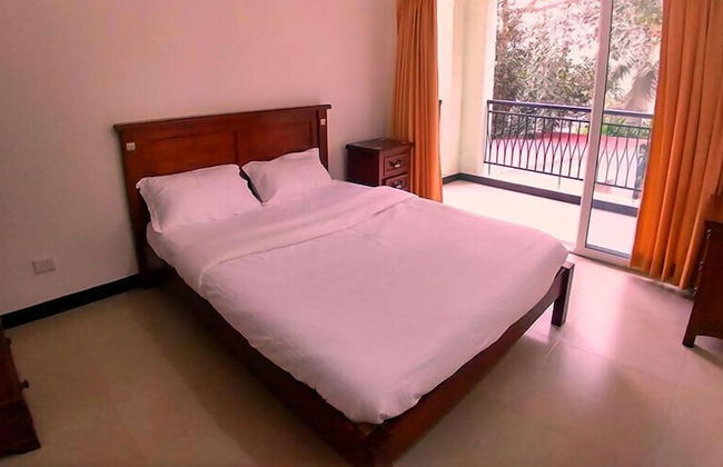 B&F Amber Gardens - Photo 4