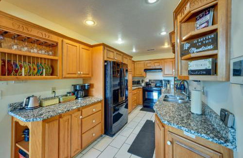 Day Trip to Music Fests! Idyllwild Home with Hot Tub - Foto 8