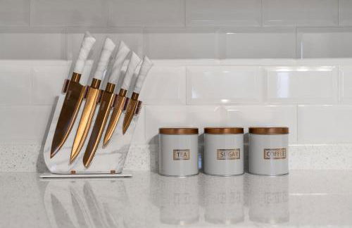 The Jockey Suite-Newmarket High Street-Two Double Bedroom Apartment - Foto 20