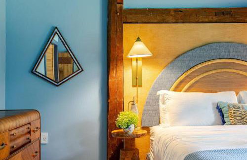 Unique Fully Restored Landmark Barn in Hudson - Foto 30