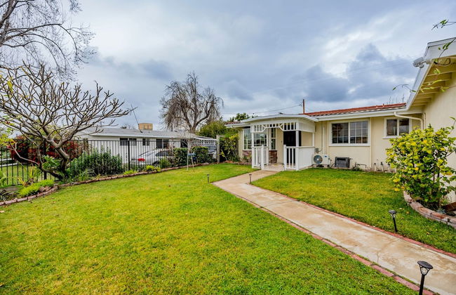 Modern Luxury in San Gabriel Valley Retreat - Foto 2