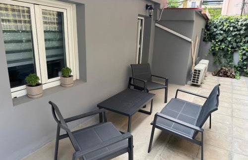 The Secret Studio - OAKA Stadium & nearby hospitals - Foto 9