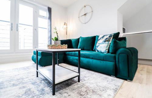 The Booker Retreat - Bright 1BR Top Floor Apt with Free Secure Underground Parking - Foto 34