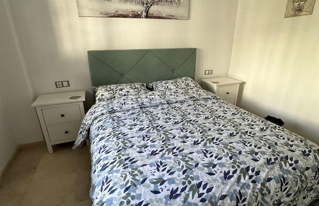 2 Bed-sleeps 4-private Patio-pool-aircon - Foto 3